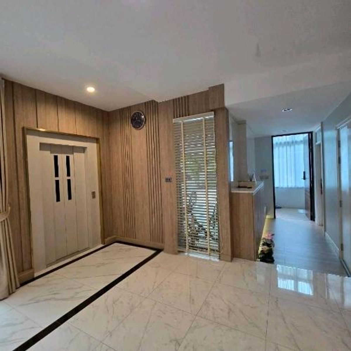 ขายบ้านเกษตร นวมินทร์ ลาดปลาเค้า : ขายบ้านเดี่ยวหรู 3 ชั้น 61ตรว. 5ห้องนอน 6ห้องน้ำ🔺️ลิฟท์ส่วนตัว
⛳️Nirvana Beyond เกษตร-นวมินทร์📌ใกล้ Crystal Park, CDC, Central Festival 📞 0994152664 | 0803696366