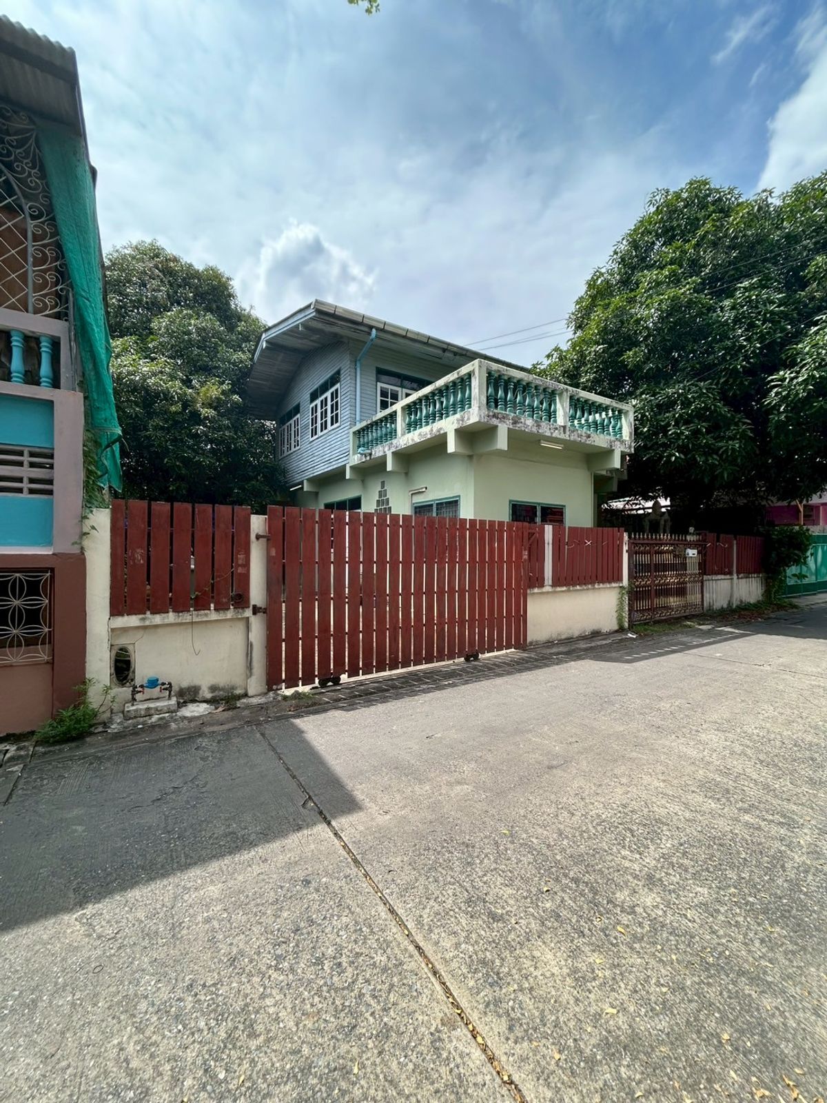 For SaleHouseOnnut, Udomsuk : 2 storey detached house for sale in honor 14 intersection 24