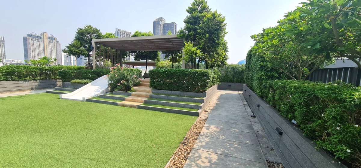 CondoRama9, Petchburi, RCA : Hot Deal! Luxury Condo in Thonglor - Ready to Move Luxury condo, complete with Lloyd, Research Center - Thonglor