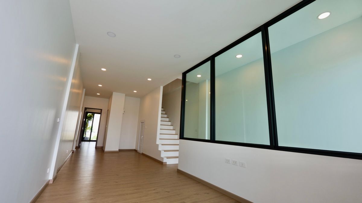 For SaleHome OfficeSamut Prakan,Samrong : 3-story home office for sale, new project, Theparak, uses premium grade materials, only 8 units, special price starts at 5.99 million baht. Open a business, buy for yourself or invest, it's worth it.