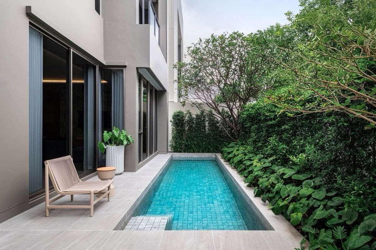 ขายบ้านเกษตร นวมินทร์ ลาดปลาเค้า : ขายบ้าน 3 ชั้น  Providence Lane Kaset Nawamin ขนาด 561 Sq.m 4 bed 5 bath เพียง 35 MB เท่านั้น !! ติดต่อ 086-795-9997(จิมมี่)