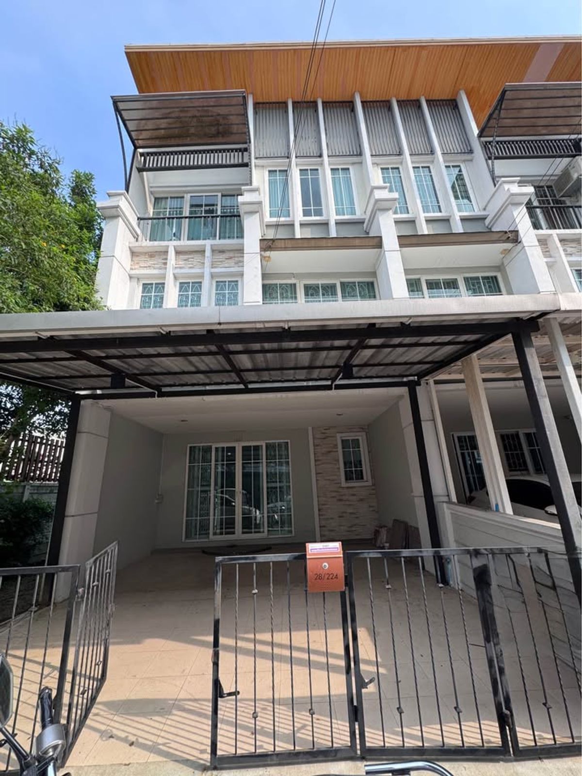ขายทาวน์โฮมเกษตร นวมินทร์ ลาดปลาเค้า : ทาวน์โฮม โกลเด้น ทาวน์ ลาดพร้าว - เกษตรนวมินทร์ / 5 ห้องนอน (ขาย), Golden Town Ladprao - Kaset Nawamin / Townhome 5 Bedrooms (FOR SALE) TPM026