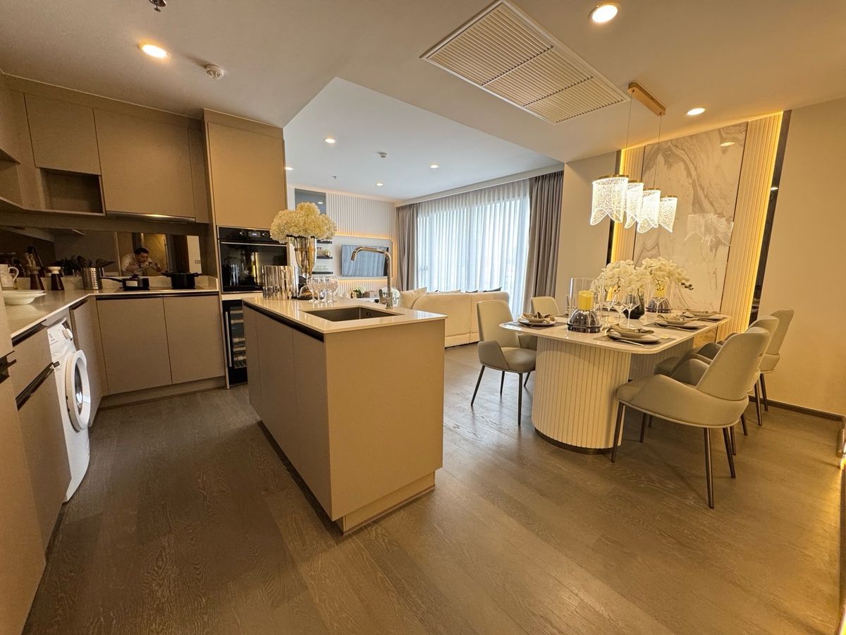 For RentCondoKhlongtoei, Kluaynamthai : Rent COCO PARC by Dusit 3, 3 bathrooms, new rooms, never live, no defect, free room cleaning 4 times/month from Dusit as well decorated as in the picture ... !!!