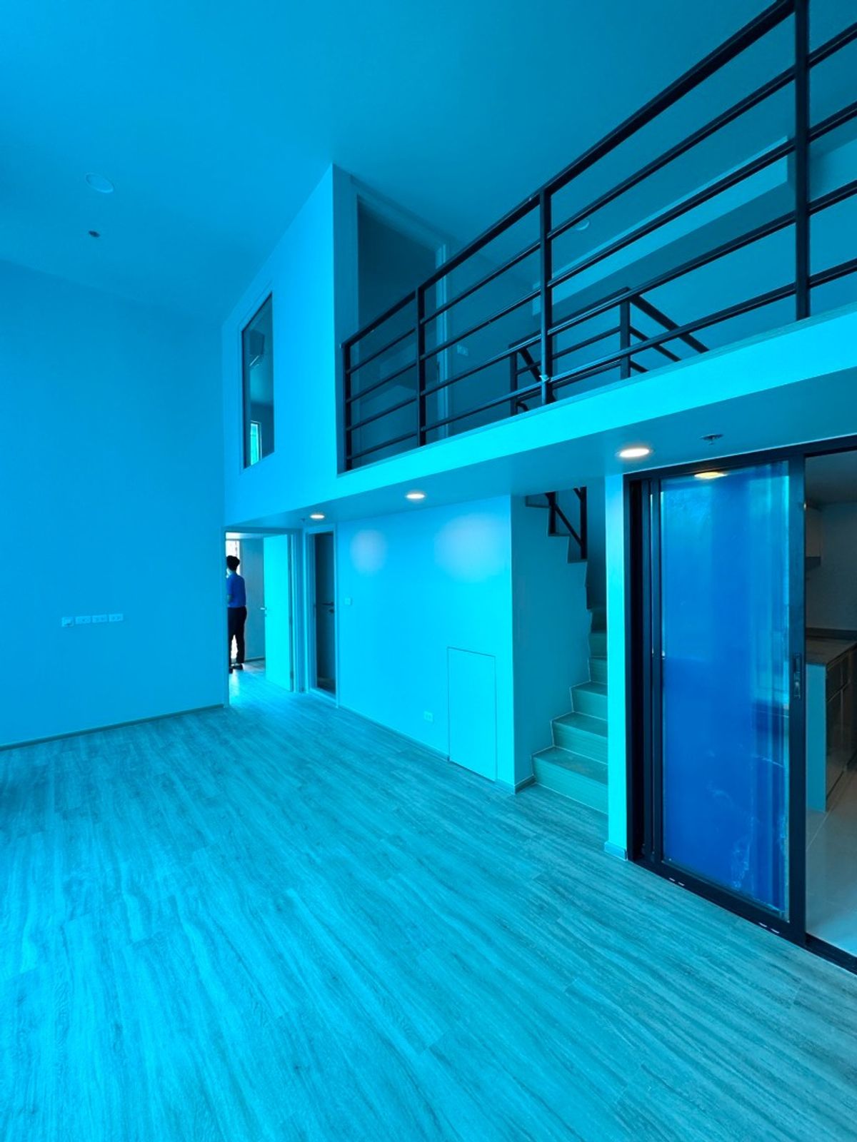ขายคอนโดสุขุมวิท อโศก ทองหล่อ : ขายห้อง RARE ITEM - 2 ห้องนอน Hybrid Loft | Culture Thonglor เพดานสูง 2 ชั้น  ใกล้ BTS ทองหล่อ | 082-4499822 แพรวา