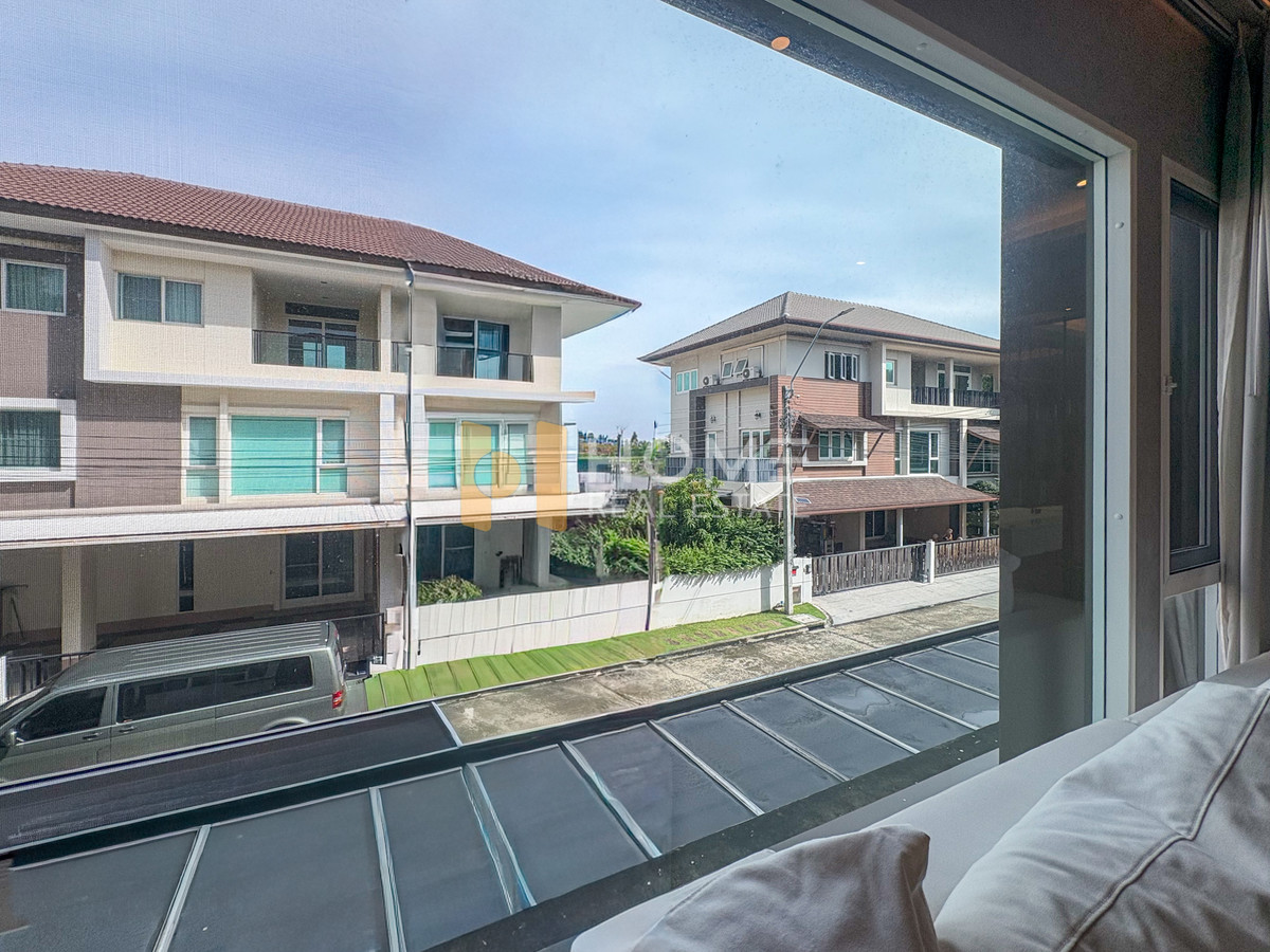 For SaleHouseNawamin, Ramindra : Detached house, Casa Leice, Kaset -Nawamin / 6 Bedrooms (Sale), Casa Legend Kaset - Nawamin / Details 6 Bedrooms (For Sale) TPM048