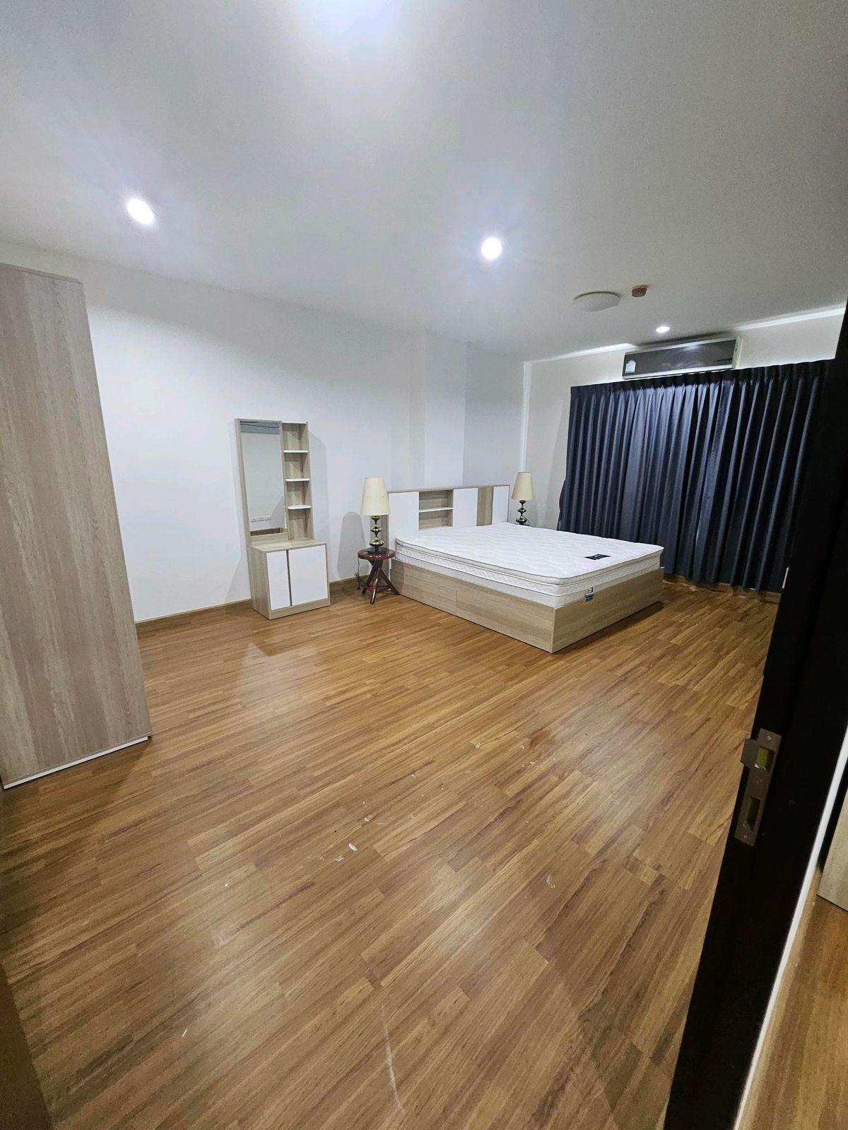 For RentCondoRamkhamhaeng, Hua Mak : ปล่อยเช่าคอนโด เดอะ เวลลิงตัน คอนโด