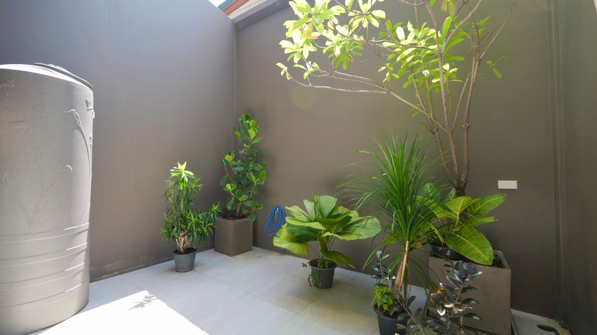 For SaleHome OfficeSamut Prakan,Samrong : 3-story home office for sale, new project, Theparak, uses premium grade materials, only 8 units, special price starts at 5.99 million baht. Open a business, buy for yourself or invest, it's worth it.