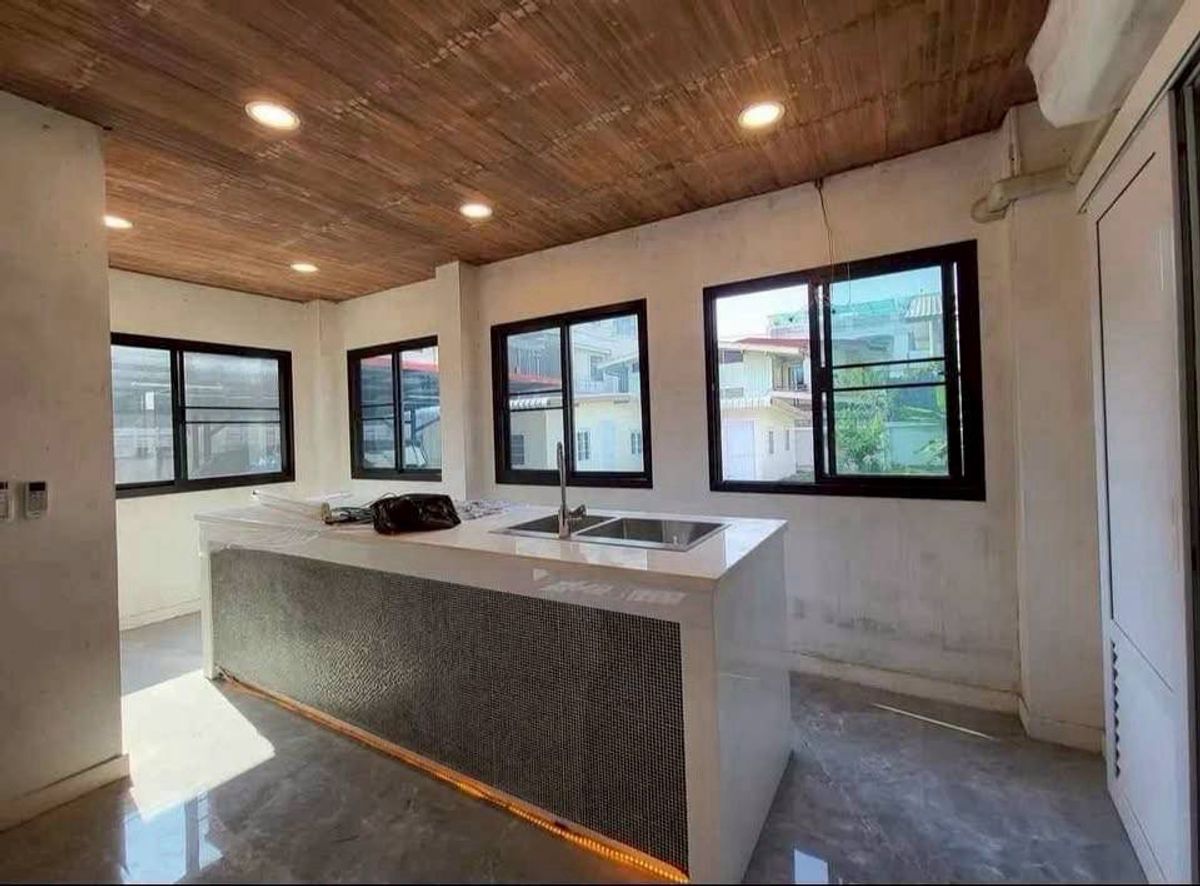 ขายบ้านพระราม 8 สามเสน ราชวัตร : ขายบ้าน ดุสิต Rare items บ้านไทย-ยุโรป เหมาะซื้อเก็บเพิ่มคุณค่า หายากมากแล้ว ด่วน ช่วง Lucky Price ขอคนพร้อมซื้อ พร้อมจบ งดต่อรองเล่น