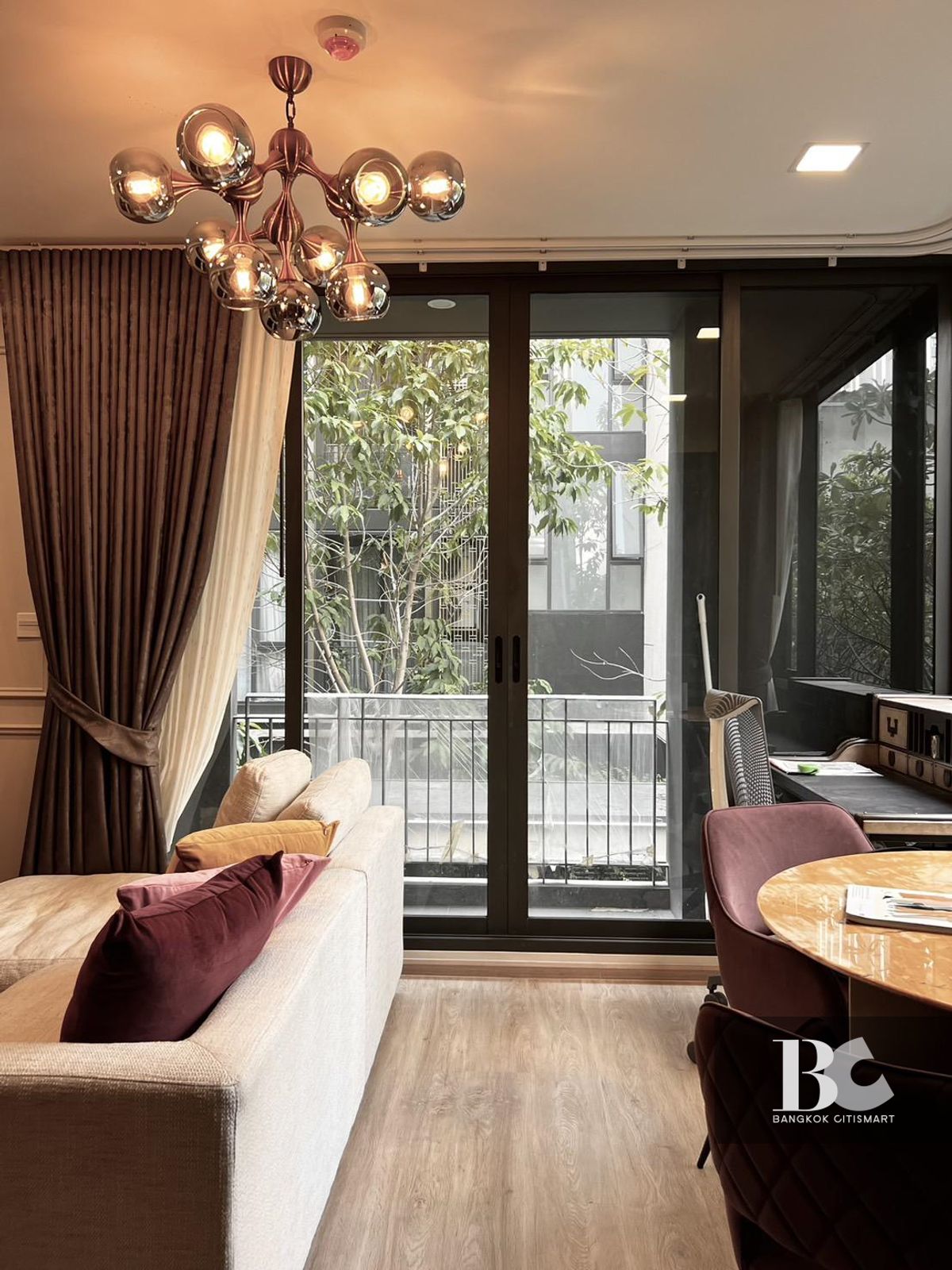 ขายคอนโดสยาม จุฬา สามย่าน : ห้องหลุดดาวน์! พร้อมเข้าอยู่! The Nest Chula-Samyan 1br ราคาดีที่สุดของโครงการ!