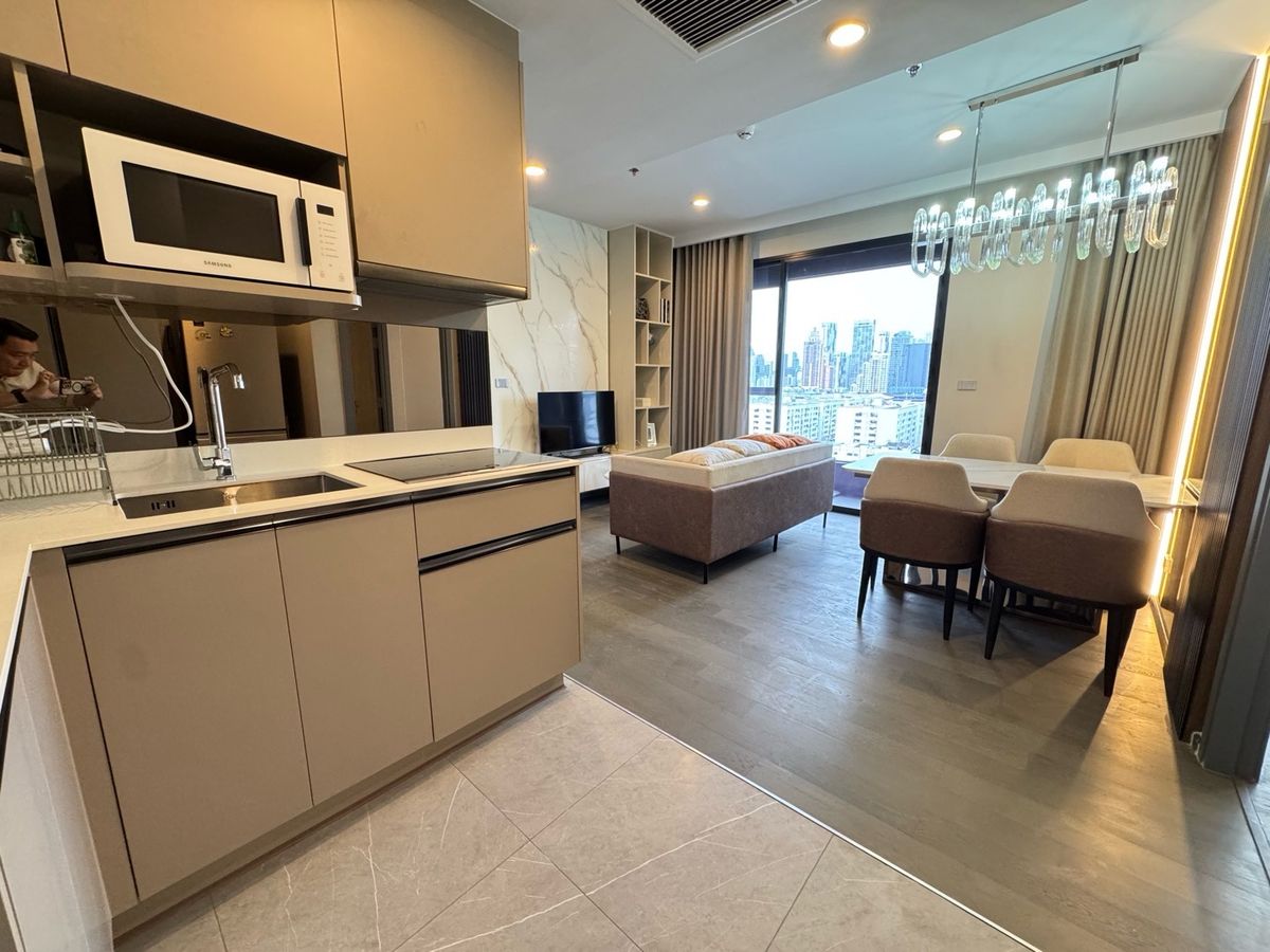 For RentCondoKhlongtoei, Kluaynamthai : Rent COCO PARC by Dusit 2, 2 bathrooms, high floor, beautiful room, good price, no defect, free room cleaning 4 times/month from Dusit, well decorated ... !!!