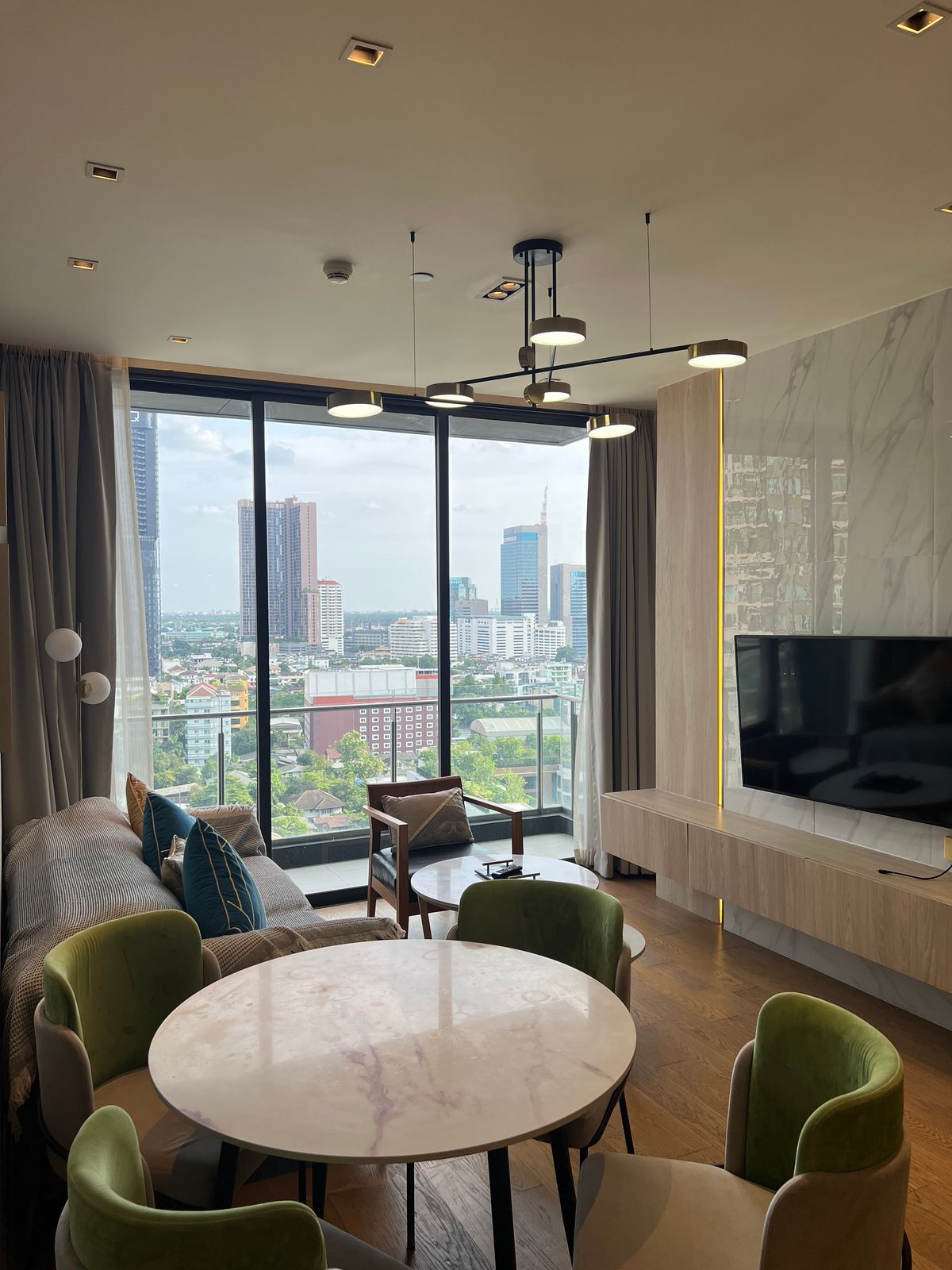 CondoSukhumvit, Asoke, Thonglor : 💎 Best Value at BEATNIQ Sukhumvit 32 – Right Now. 🔥 2BR, 80 sq.m | Rent & Sale | 26 Feb Only 🗝️🚀