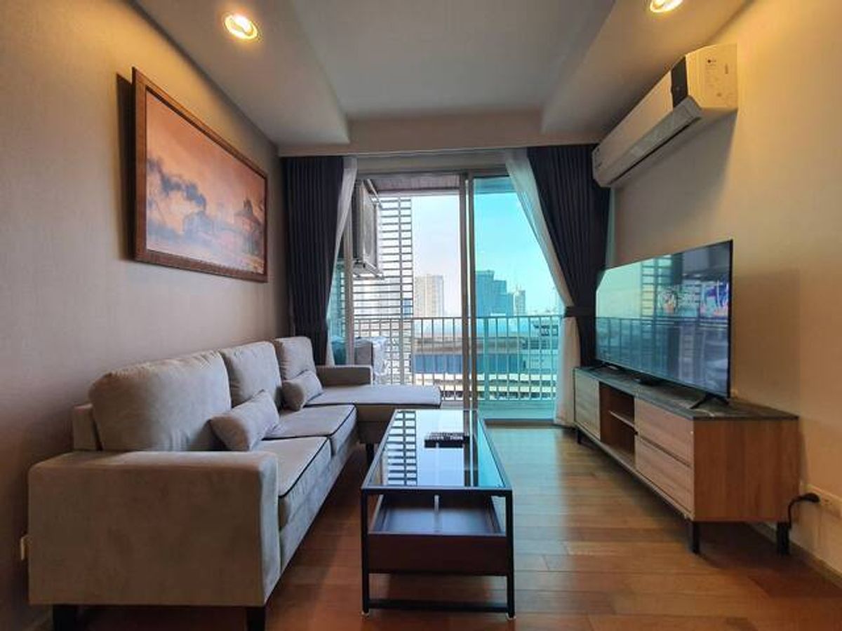 ให้เช่าคอนโดลาดพร้าว เซ็นทรัลลาดพร้าว : Abstracts Phahonyothin Park - 1-Bedroom, Near BTS & Central Ladprao