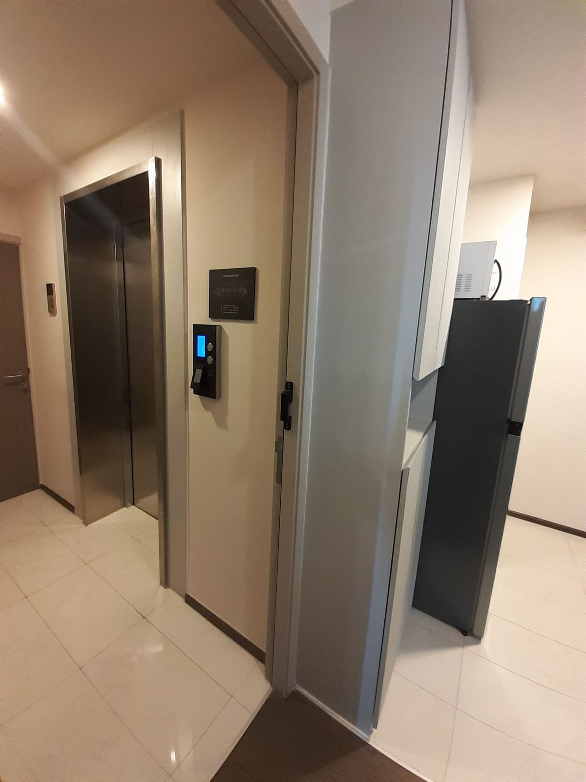 ให้เช่าคอนโดราชเทวี พญาไท : 🔥ให้เช่าด่วน🔥ห้องมุม 2 นอน 2 ห้องน้ำมีอ่าง เฟอร์ครบ พร้อมอยู่ ใกล้ BTS ราชเทวี ❗