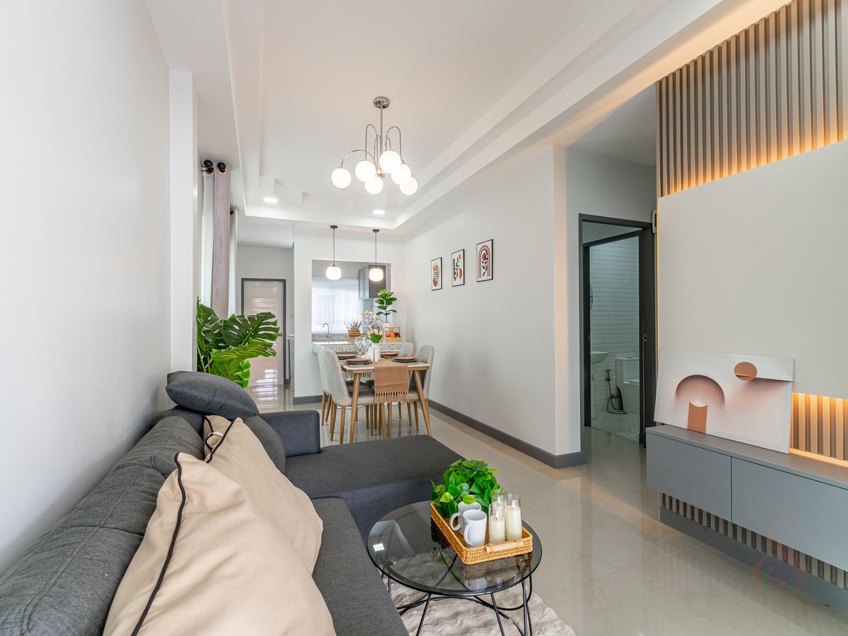 ขายพัทยา บางแสน ชลบุรี สัตหีบ : ขายบ้านแฝด 2 ห้องนอน ซอยสยามคันทรีคลับ