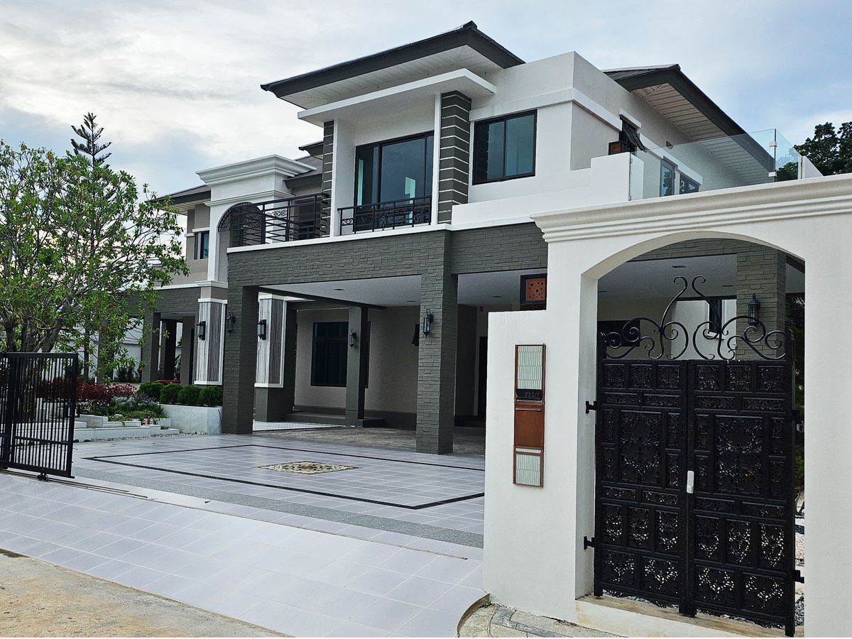 ขายบ้านลาดกระบัง สุวรรณภูมิ : 💎 ขายบ้านหรูหลังริมพร้อมสระว่ายน้ำส่วนตัว โครงการ Perfect Masterpiece สุขุมวิท 77 พื้นที่กว้าง 209 ตร.ว. ใช้สอย 836 ตร.ม. เพียง 16 หลังใน Private Zone ใกล้สนามบินสุวรรณภูมิ และ Airport Link ลาดกระบัง