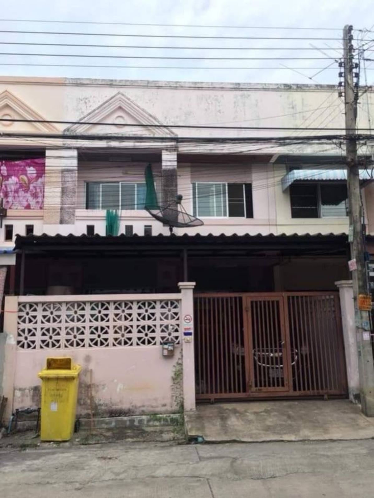 ขายทาวน์โฮมปทุมธานี รังสิต ธรรมศาสตร์ : ขายบ้านทาวน์เฮาส์🔥ม.เพชรชมพู1🔥คลองหก🔥2ชั้น🔥21ตรว.🔥3Bed🔥ขายตามสภาพ