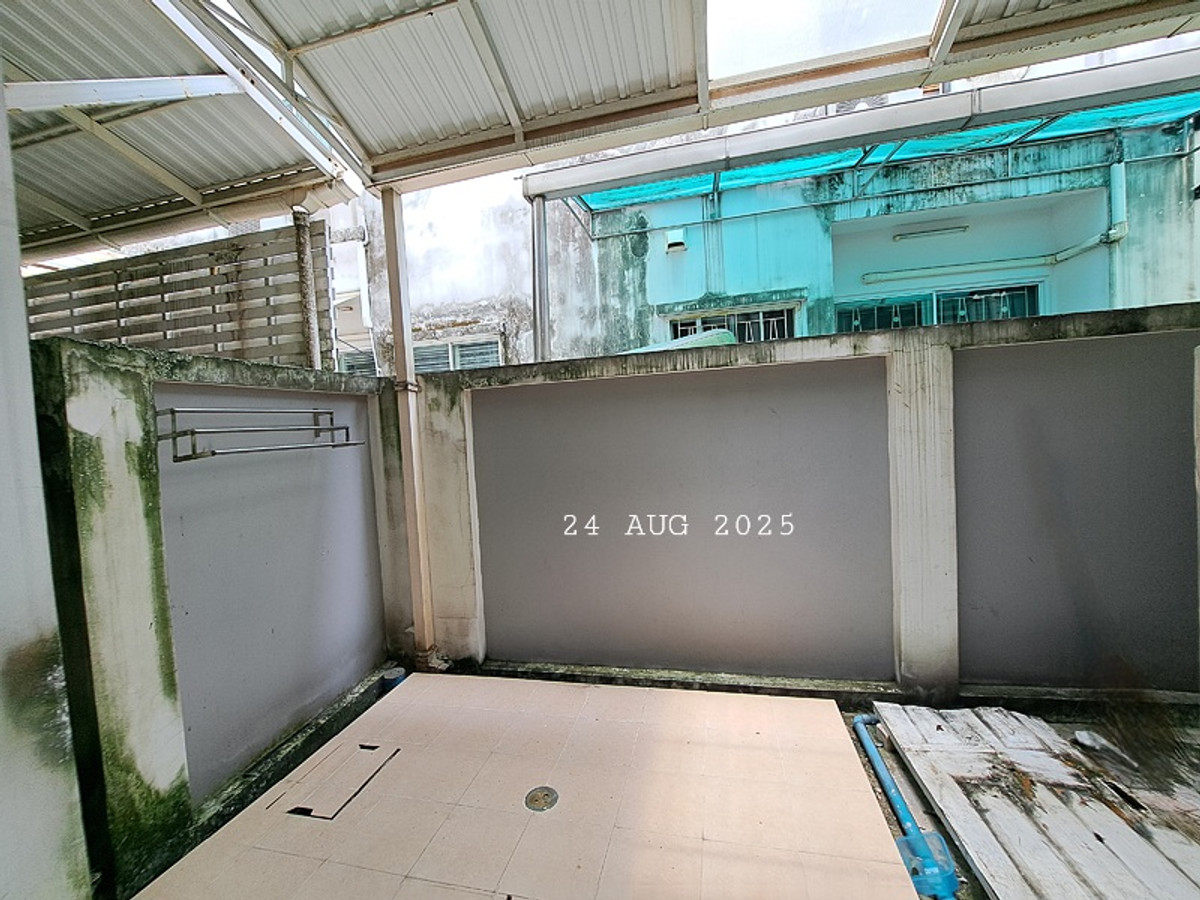 For SaleTownhomeEakachai, Bang Bon : 3-story townhome for sale, Ban Klang Mueang Sathorn Project-Taksin 2 Essence near BTS Wutthakat