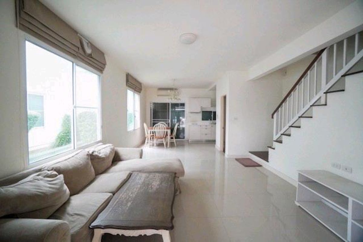 For RentTownhomePattanakan, Srinakarin : #Rent a 3 -story Townhome