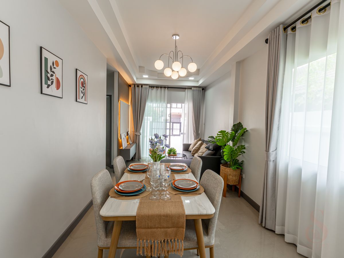 ขายพัทยา บางแสน ชลบุรี สัตหีบ : ขายบ้านแฝด 2 ห้องนอน ซอยสยามคันทรีคลับ