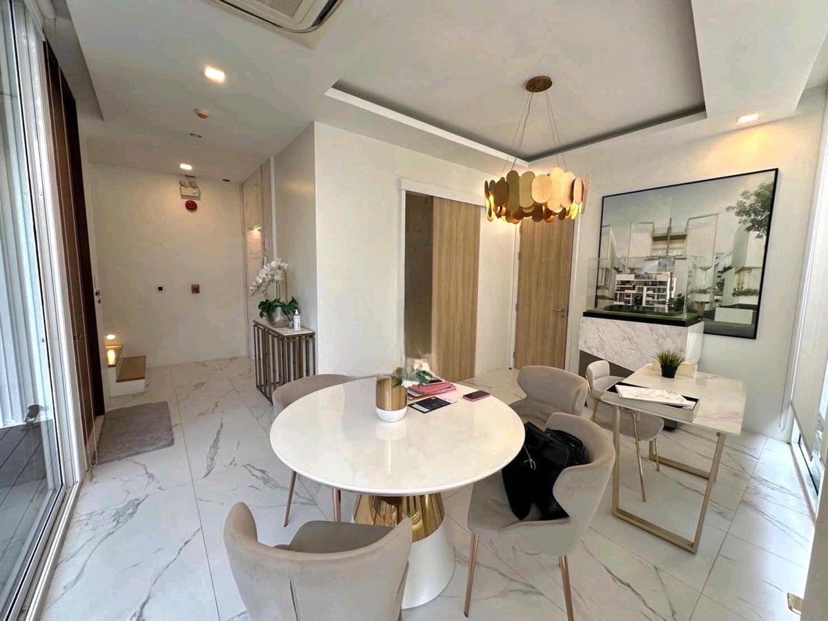 HouseYothinpattana,CDC : 🌜🌟🌛 Sell/Rent 
 House -Home, luxury office  Along Ramintra Express