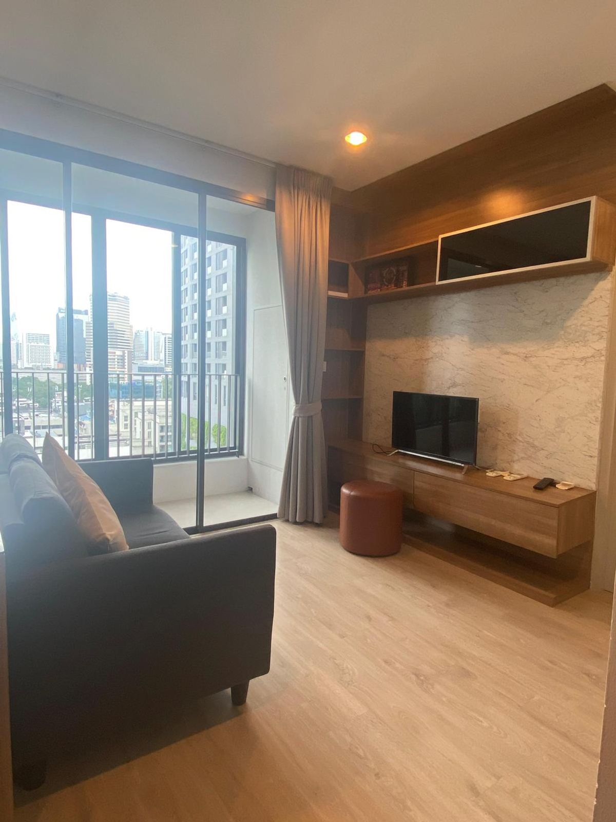 CondoRatchathewi,Phayathai : Ideo Q Ratchathewi 【𝐒𝐄𝐋𝐋 & amp; 𝐑𝐄𝐍𝐓 🔥 🔥 Airy room Good proportion Comfortable both work and rest 🔥