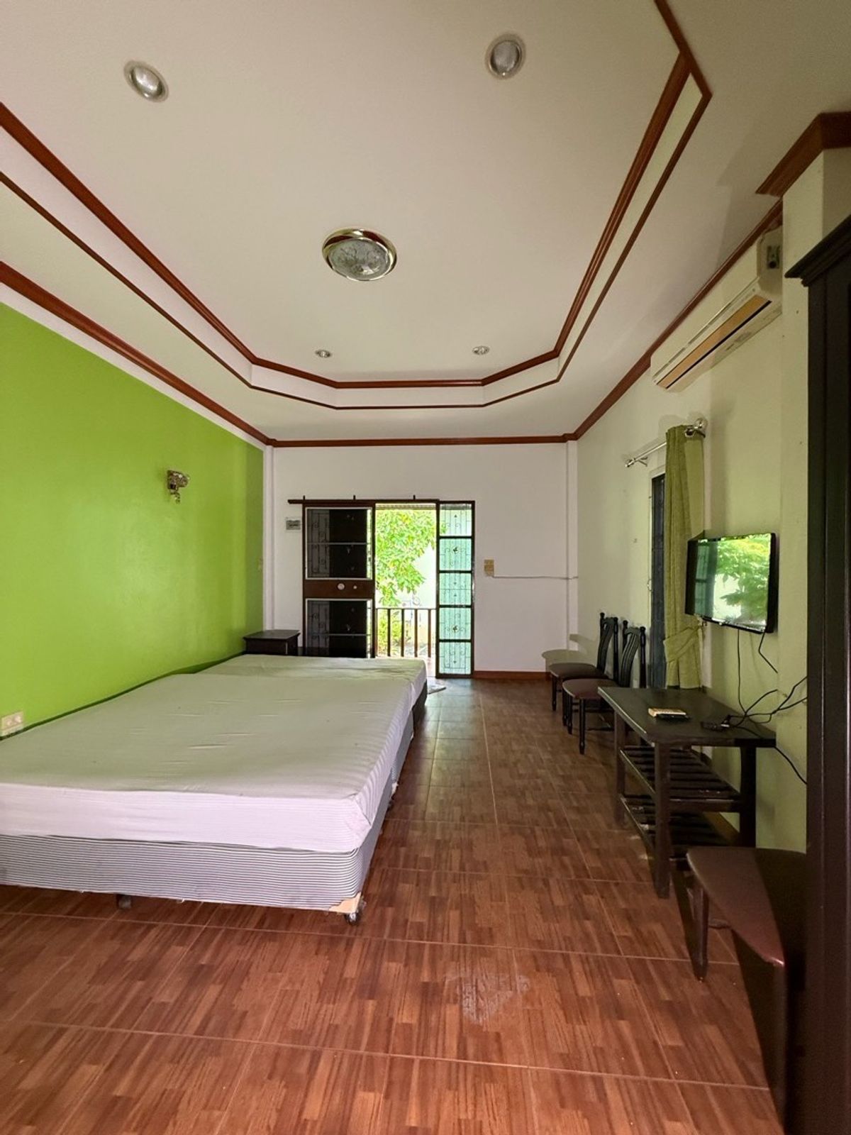 ขายกิจการโรงแรม & กิจการอพาร์ตเมนต์พัทยา บางแสน ชลบุรี สัตหีบ : ขายรีสอร์ท ตั้งอยู่บนเนื้อที่ 213 ตารางวา อยู่ในทำเล บางเสร่ พร้อมทำกิจการได้เลย ราคา 8,00,000 บาท