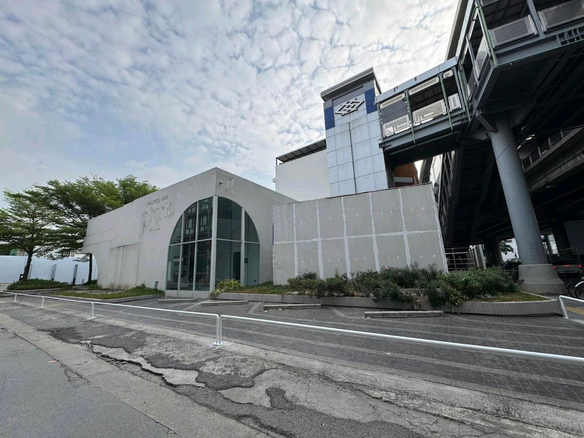 For RentOfficePinklao, Charansanitwong : Land for rent with office next to Soi Charan Sanitwong 74/1, next to Bang Phlat Station