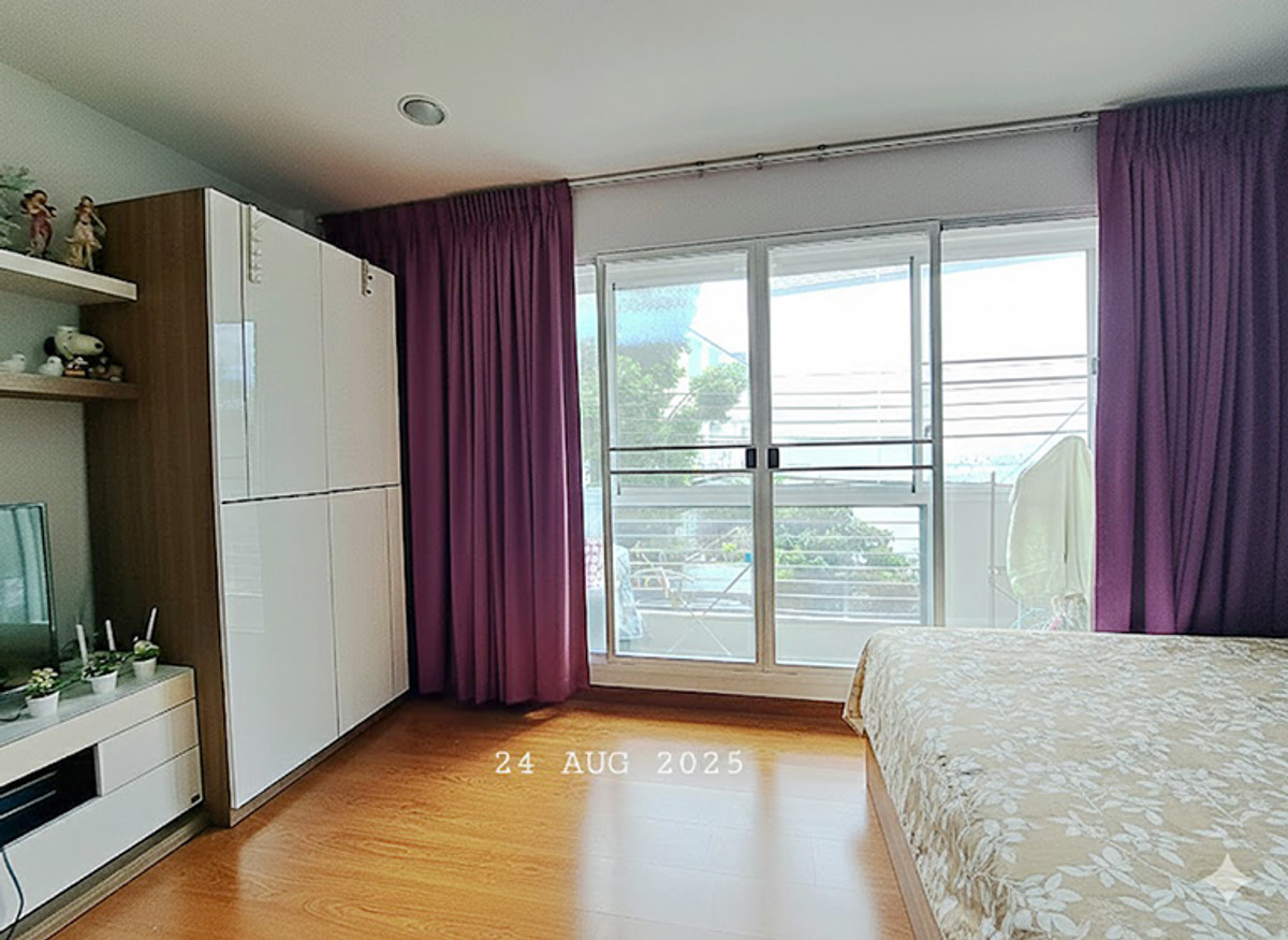 For SaleTownhomeEakachai, Bang Bon : 3-story townhome for sale, Ban Klang Mueang Sathorn Project-Taksin 2 Essence near BTS Wutthakat