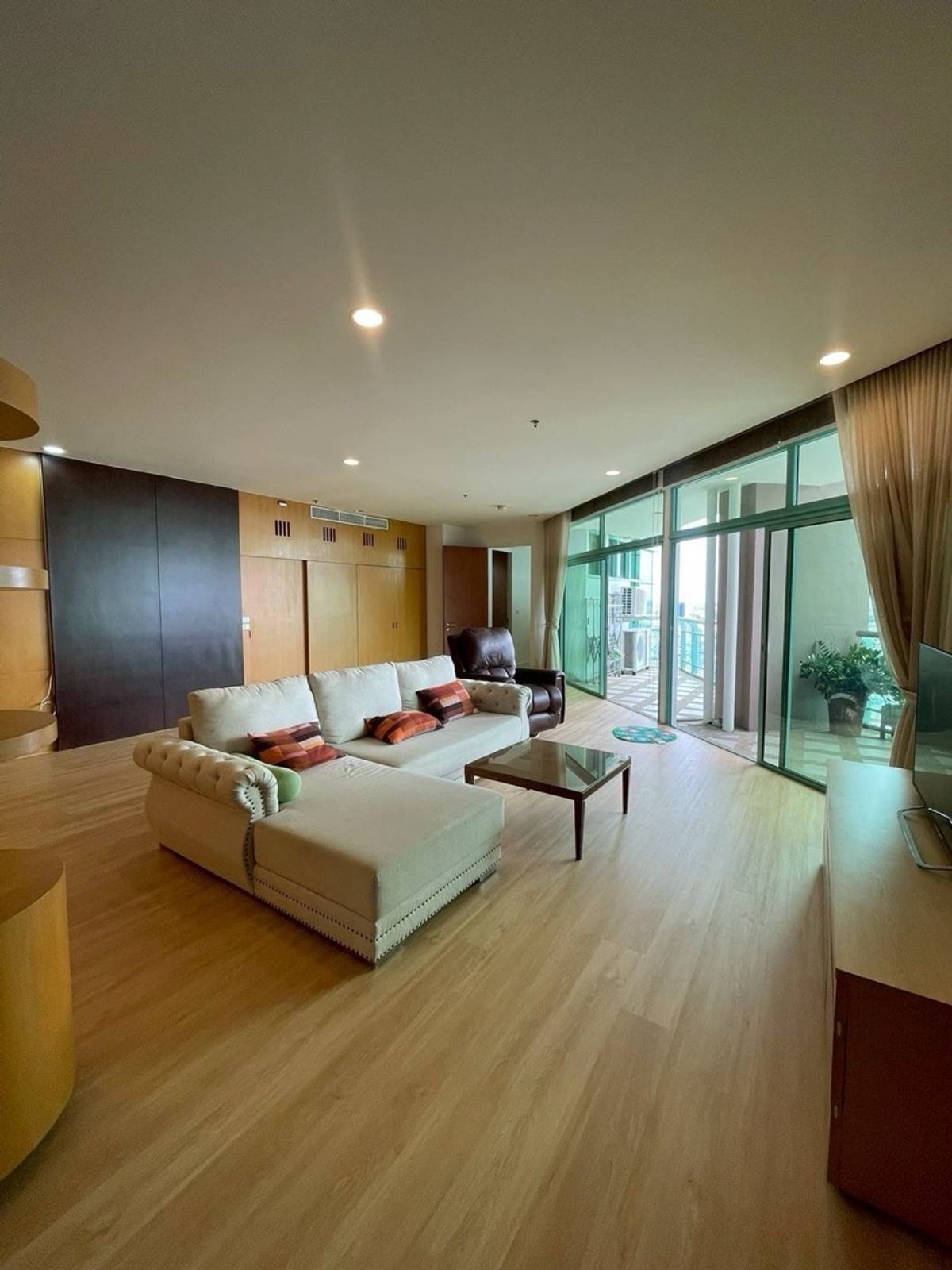 ให้เช่าคอนโดสาทร นราธิวาส : Chatrium Riverside Condominium for rent 120,000 thb river view😊😊😊