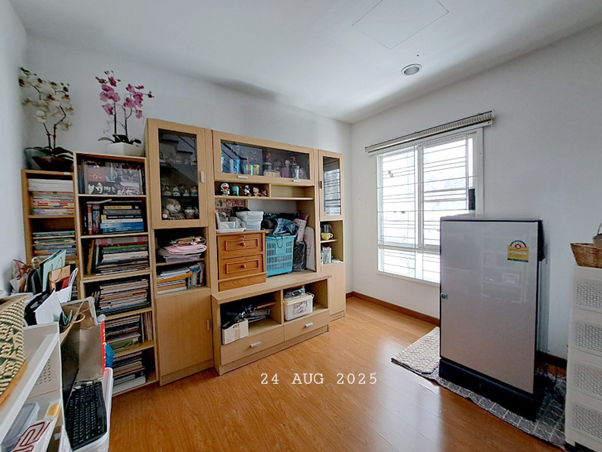 For SaleTownhomeEakachai, Bang Bon : 3-story townhome for sale, Ban Klang Mueang Sathorn Project-Taksin 2 Essence near BTS Wutthakat