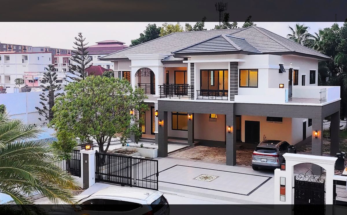 ขายบ้านลาดกระบัง สุวรรณภูมิ : 💎 ขายบ้านหรูหลังริมพร้อมสระว่ายน้ำส่วนตัว โครงการ Perfect Masterpiece สุขุมวิท 77 พื้นที่กว้าง 209 ตร.ว. ใช้สอย 836 ตร.ม. เพียง 16 หลังใน Private Zone ใกล้สนามบินสุวรรณภูมิ และ Airport Link ลาดกระบัง