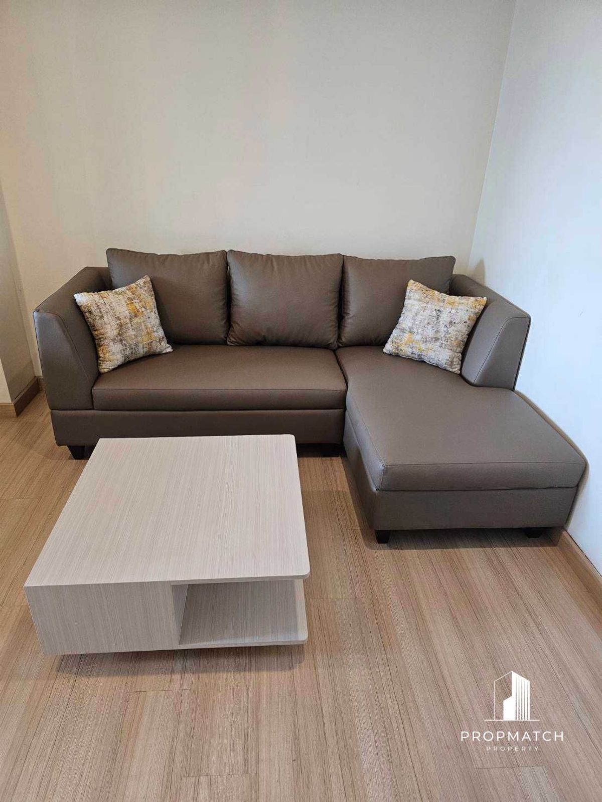 For RentCondoSathorn, Narathiwat : ✨flash deal ✨Life@Sathorn 10 (1Bed 1Bath 40.7SQM.) Completely decorated !! Only 18,000 baht per month Tel.0981315848 @PropMatch