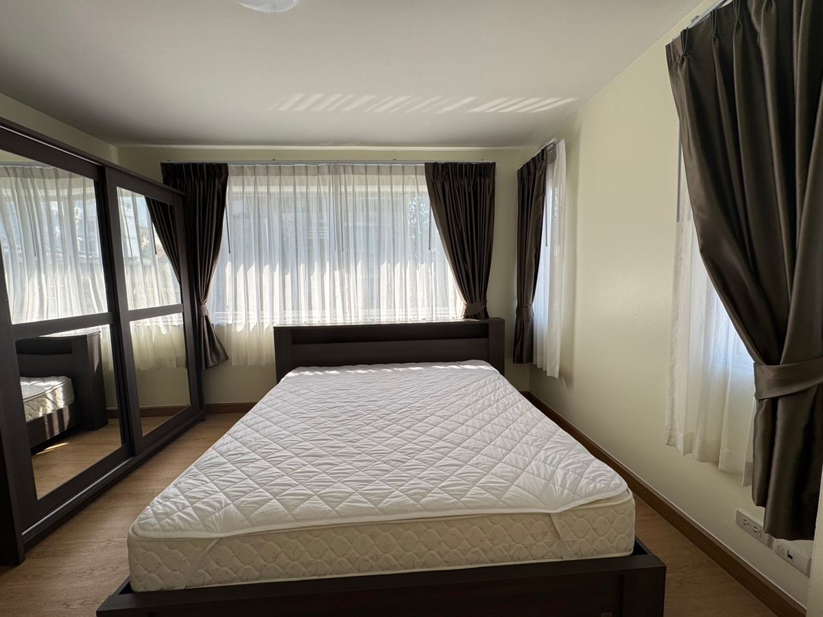 ให้เช่าคอนโดรัชดา ห้วยขวาง : ให้เช่า ซิตี้โฮม รัชดา 10  City Home Ratchada 10 ทาสีใหม่ทั้งห้อง ปูพื้นใหม่ 2 ห้องนอน 1 ห้องน้ำ มีเครื่องซักผ้า ผ้าม่านใหม่ เปลี่ยนสวิทช์ไฟและปลั๊กไฟใหม่ทั้งห้อง ใกล้ MRT ห้วยขวาง  ** จอดรถได้ 2 คัน**