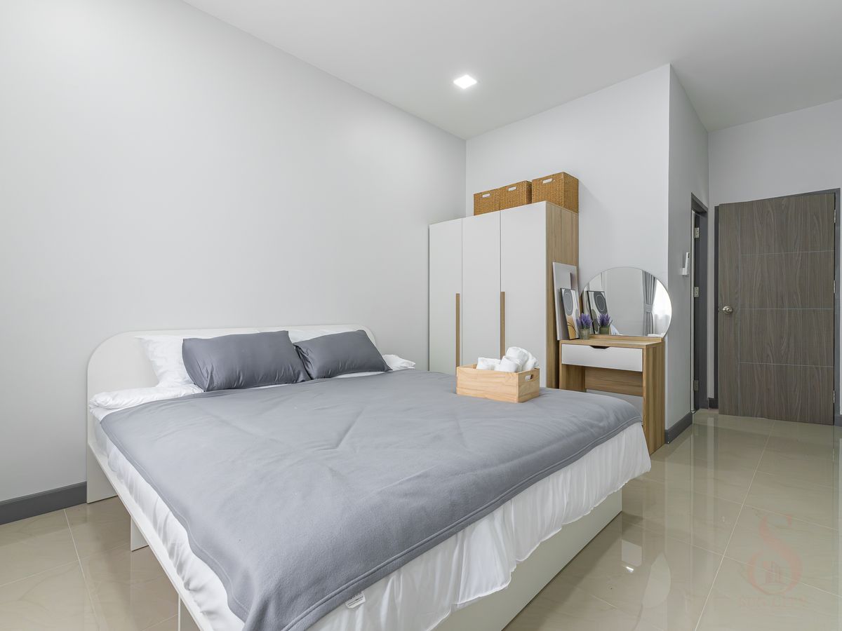 ขายพัทยา บางแสน ชลบุรี สัตหีบ : ขายบ้านแฝด 2 ห้องนอน ซอยสยามคันทรีคลับ