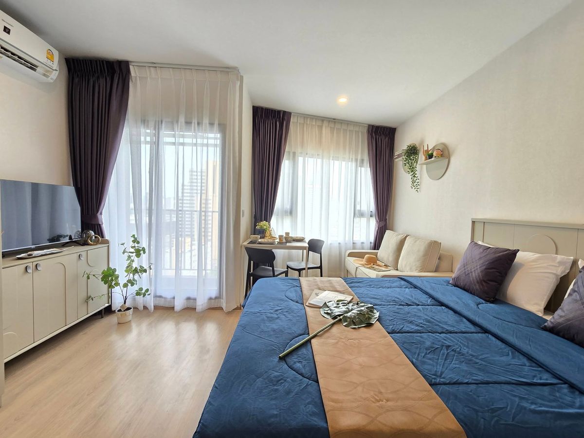 For RentCondoKhlongtoei, Kluaynamthai : For rent new unit beautiful decoration price 20,000 THB per month