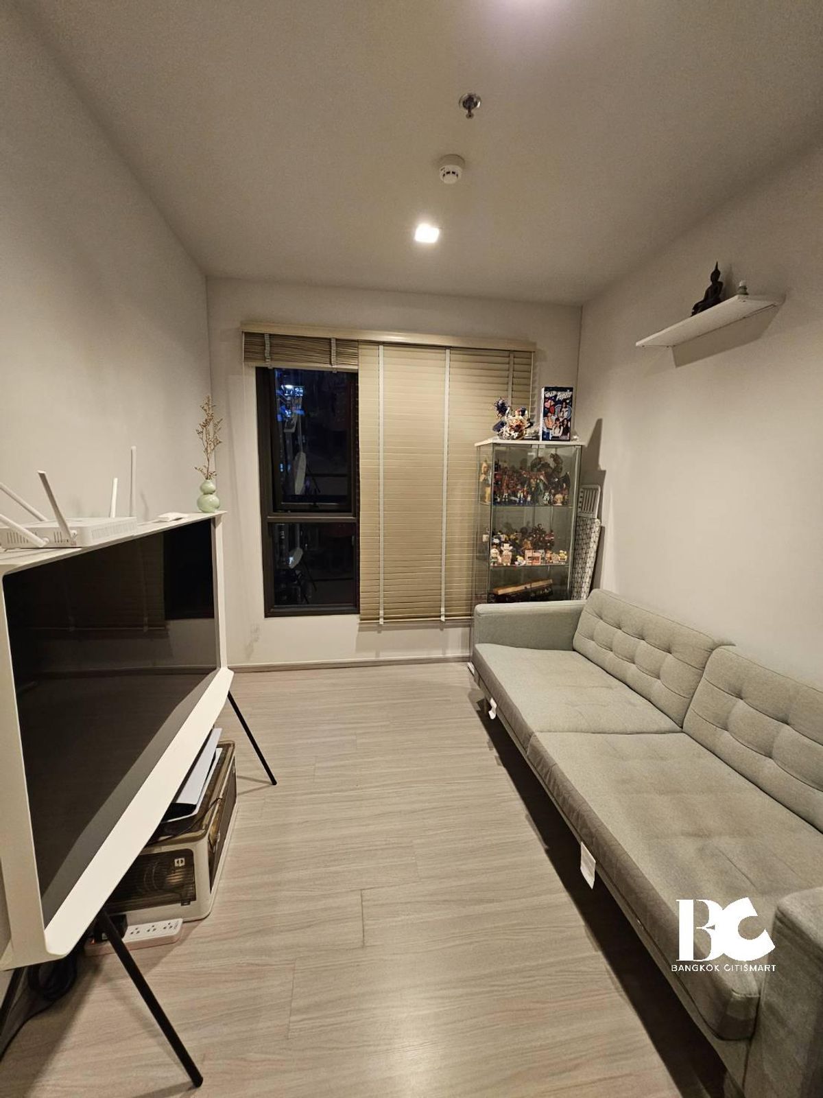 ขายคอนโดพระราม 9 เพชรบุรีตัดใหม่ RCA : Life Asoke Rama 9 – Modern 1-Bedroom Plus Unit! Spacious 1-Bedroom Plus Condo – 35 SQ.M. | ฿5.45 Million