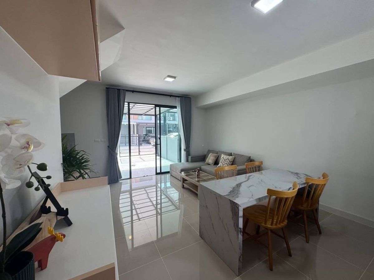 ให้เช่าบ้านสมุทรปราการ สำโรง : 🏡 ให้เช่าทาวน์โฮม Pleno สุขุมวิท-บางนา 2 บ้านสวยพร้อมเข้าอยู่☀️