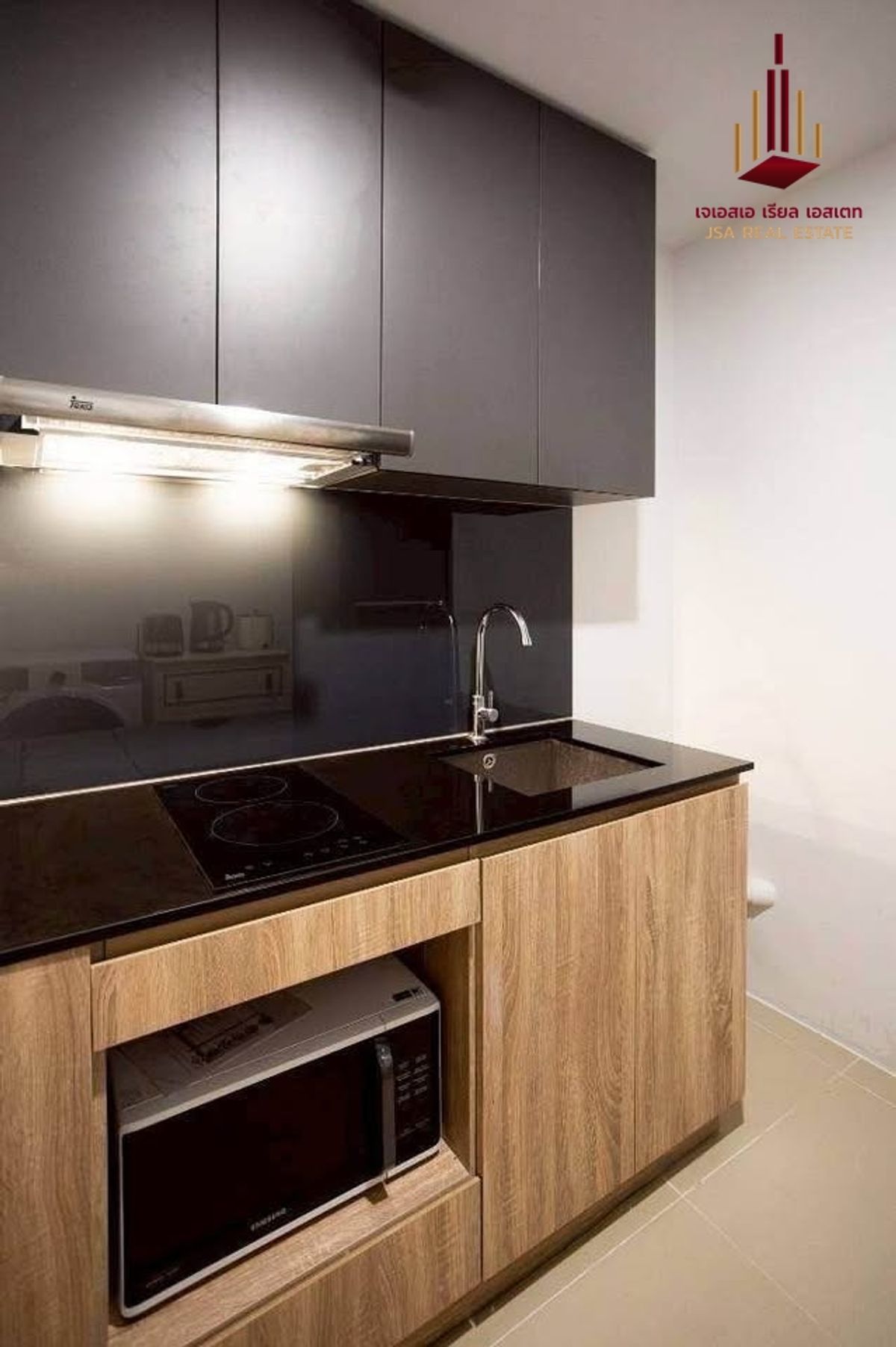 ให้เช่าคอนโดสาทร นราธิวาส : ✨ For Rent: Blossom Condo @ Sathorn Charoenrat  Condo ✨  💰 Only 38,000 THB/month