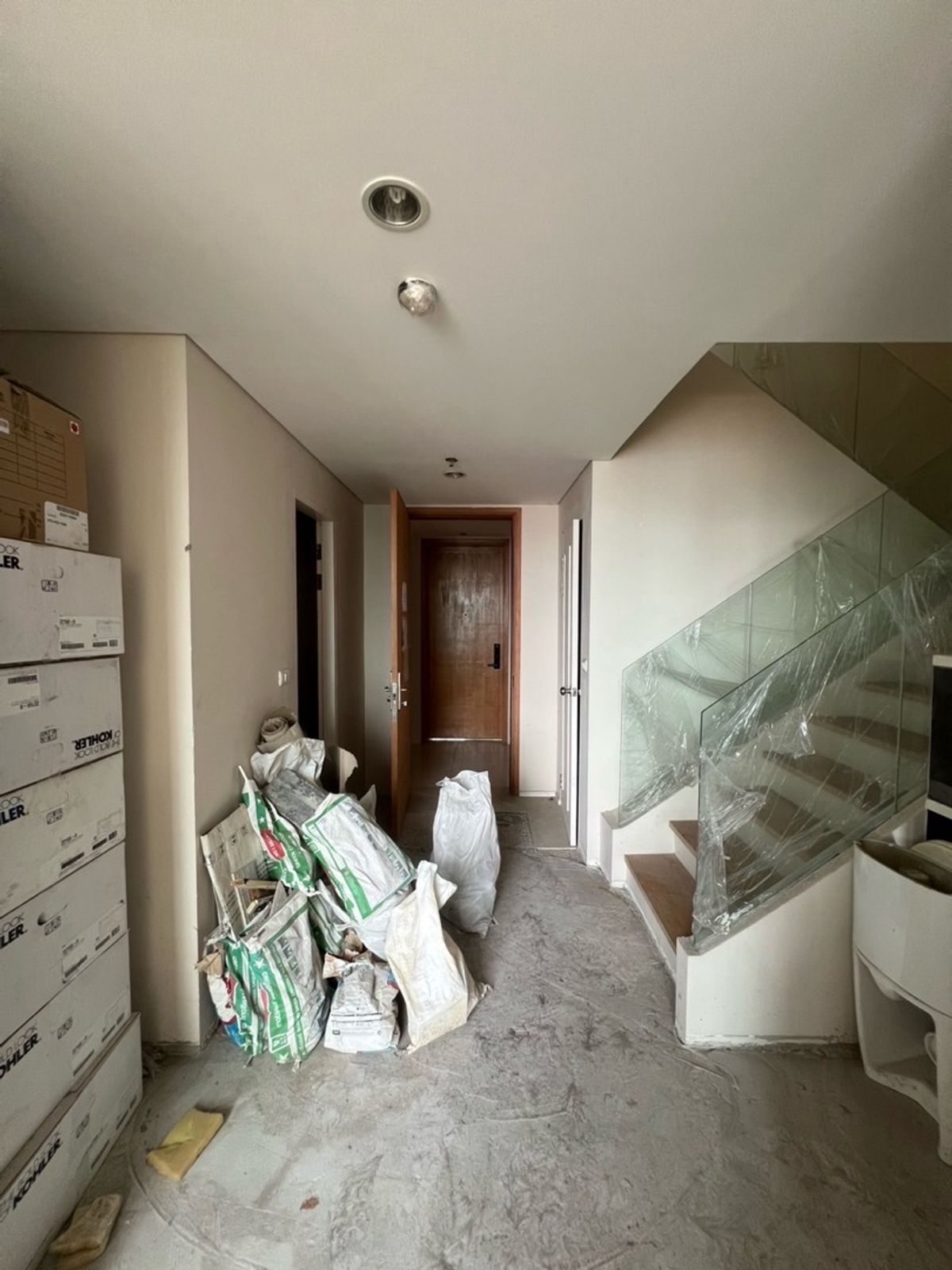 For SaleCondoRama9, Petchburi, RCA : Sell ​​Duplex Penthouse, Condo, Villa Asoke, 180 degrees, Pennsol, Asoke, 311 square meters, 3 car parks in the title deed, near SWU, MRT and headquarters.