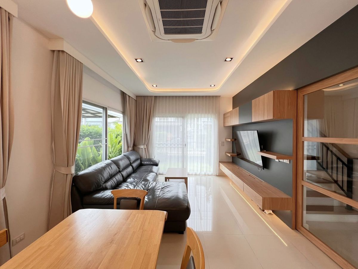 ให้เช่าบ้านปทุมธานี รังสิต ธรรมศาสตร์ : 💥ใ้เช่า 85,000 บาท บ้านเดี่ยว หมู่บ้านแกรนดิโอ้ วิภาวดีรังสิตบ้านใหม่มาก บิ้วอินทั้งหลัง 
