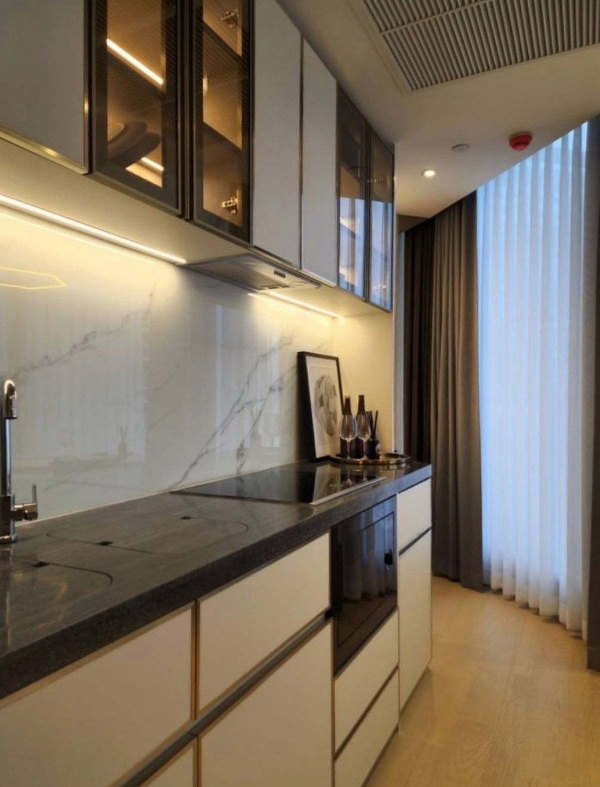 ให้เช่าคอนโดพระราม 9 เพชรบุรีตัดใหม่ RCA : 🔥 HOT For Rent : Ashton Asoke-Rama 9