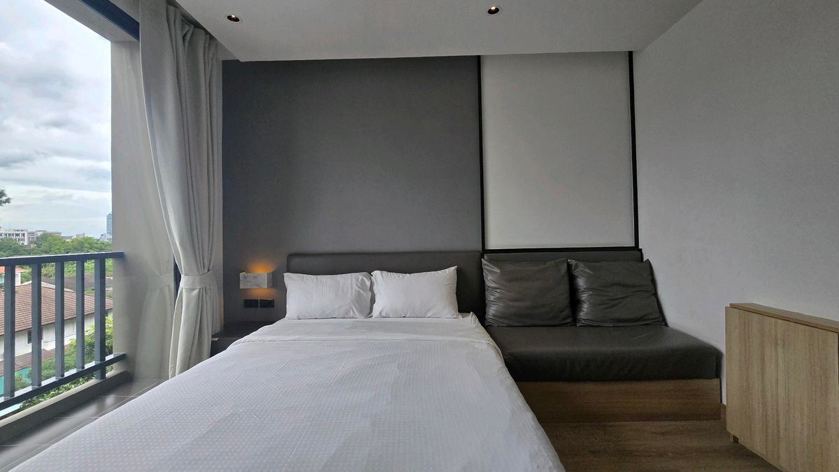 ขายคอนโดพระราม 9 เพชรบุรีตัดใหม่ RCA : ขายคอนโด เอคิว เอลิคซ์ เรซิเดนซ์ AQ Alix Residence Soonvijai ชั้นที่ 5พื้นที่ใช้สอย 28.31 ตร.ม. ห้อง Studio ห้องน้ำ 1 ห้อง