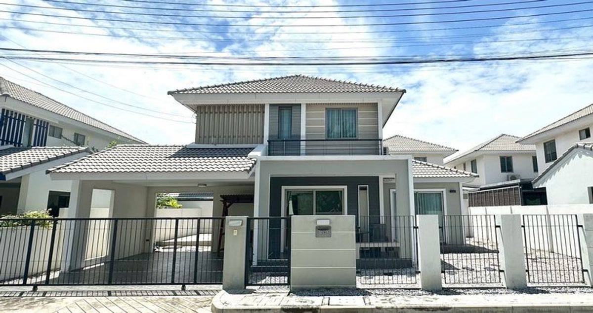 บ้านพัทยา บางแสน ชลบุรี สัตหีบ : ขาย ให้เช่า บ้านเดี่ยว 2 ชั้น พร้อมเข้าอยู่ ทำเลสุดพรีเมี่ยม มบ.แกรนด์ วัลเล่ สุขุมวิท-เลี่ยงหนองมน