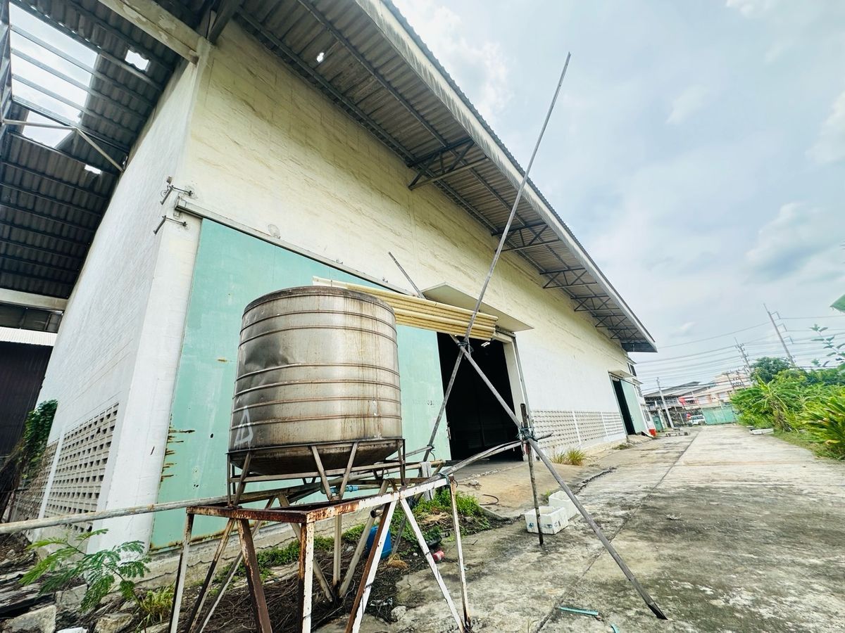 ขายโรงงานมหาชัย สมุทรสาคร : ขายโรงงาน 2 หลัง พร้อมสำนักงาน 3 ชั้น เนื้อที่ 2-3-82 ไร่ ซ.สุขาภิบาล 2 ถ.พุทธมณฑลสาย 4 ต.อ้อมน้อย อ.กระทุ่มแบน จ.สมุทรสาคร