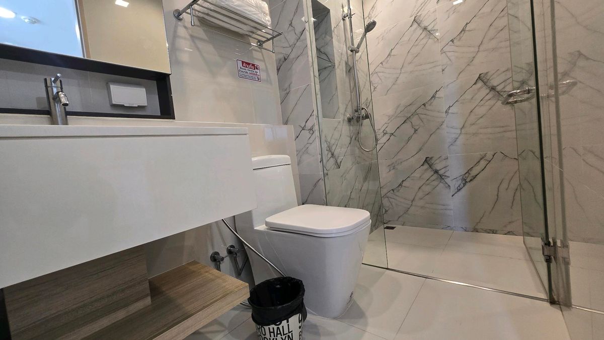 ขายคอนโดพระราม 9 เพชรบุรีตัดใหม่ RCA : ขายคอนโด เอคิว เอลิคซ์ เรซิเดนซ์ AQ Alix Residence Soonvijai ชั้นที่ 5พื้นที่ใช้สอย 28.31 ตร.ม. ห้อง Studio ห้องน้ำ 1 ห้อง