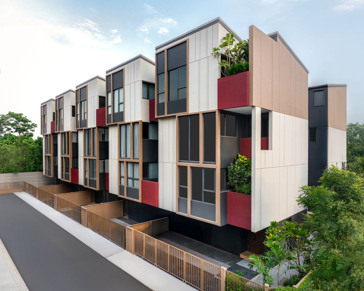 ขายอ่อนนุช อุดมสุข : (SALE) Baan Klang Muang Classe สุขุมวิท 77 🏡 ทาวน์โฮม 3.5 ชั้น ขนาด 259 ตร.ม. 32 ตร.ว. 3 ห้องนอน 4 ห้องน้ำ 3 ที่จอด เริ่ม 17.9 MB 📞 นัดเข้าชมโครงการ 065-2614622 แทมมี่