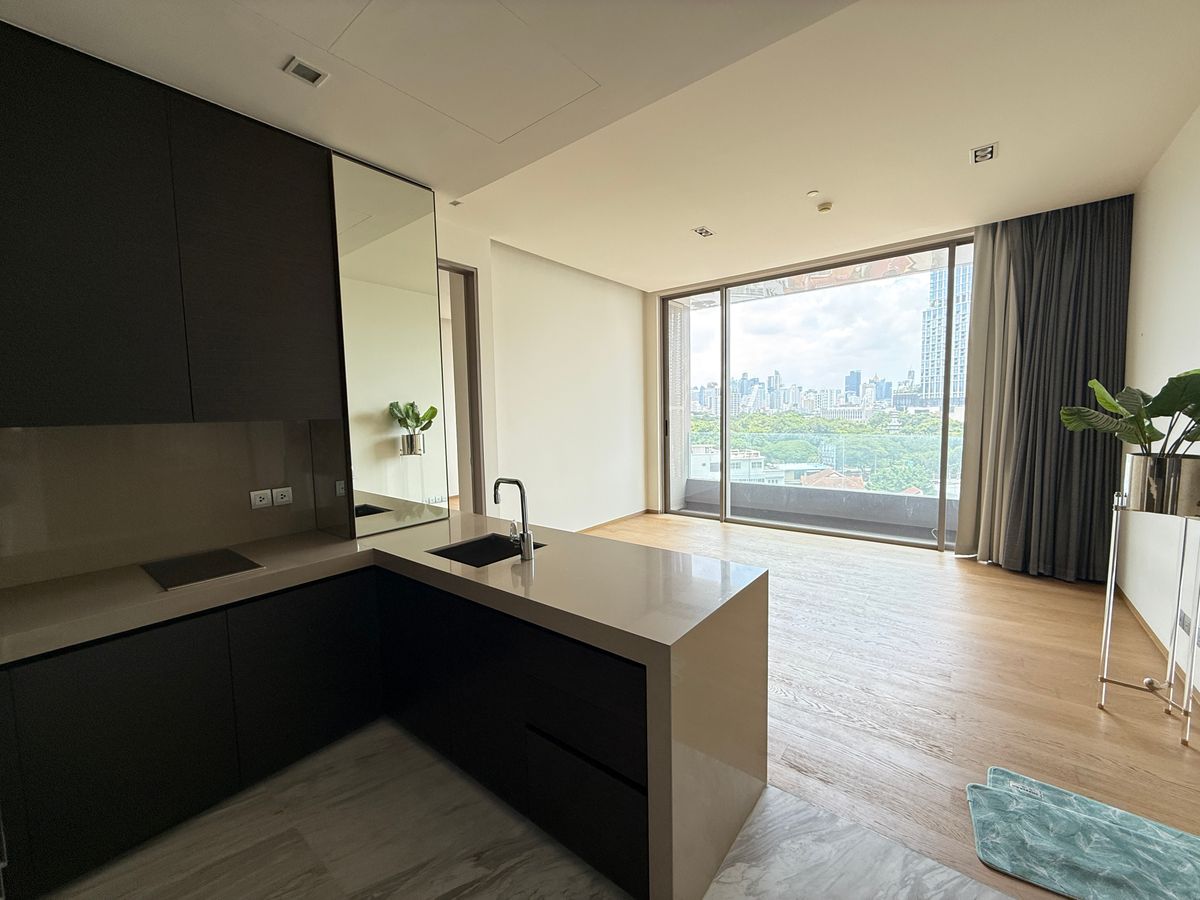 ขายคอนโดสีลม ศาลาแดง บางรัก : Saladaeng One:  1bed 1bath  56sqm. 16,900,000 Lumpini view !!! Am: 0656199198