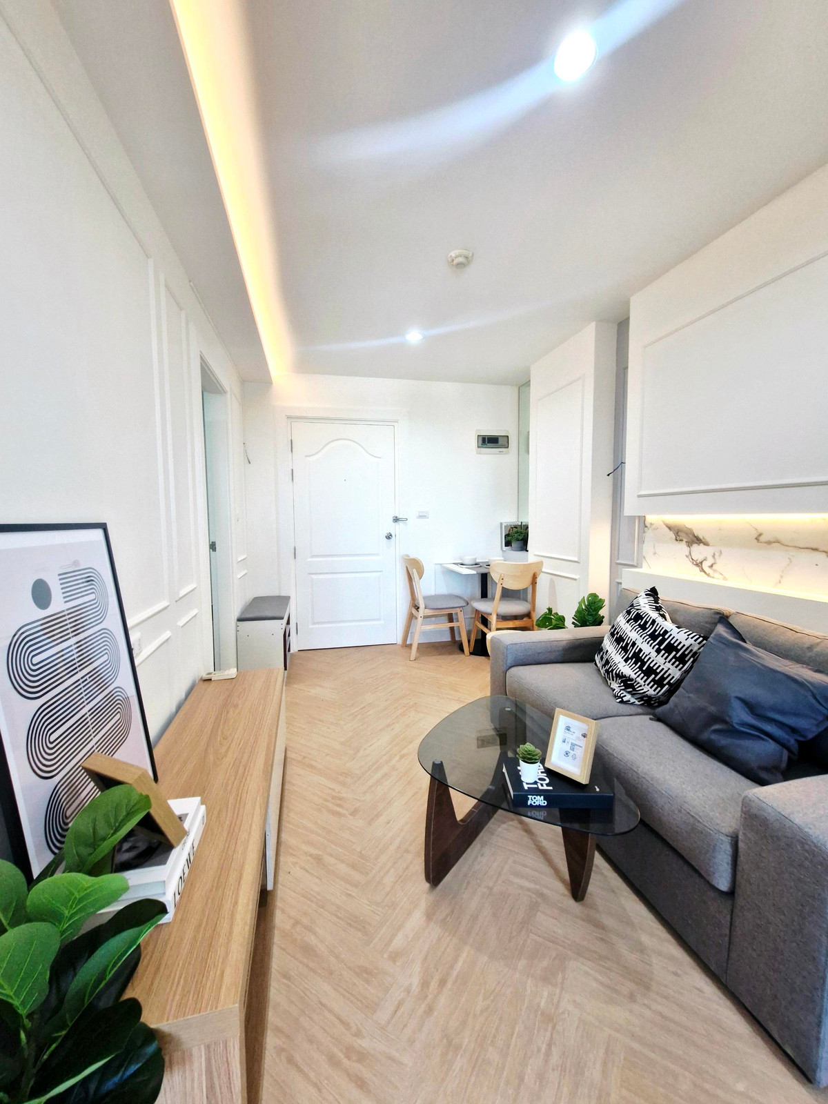 ขายคอนโดนวมินทร์ รามอินทรา : (Owner Post✨️) 📍เดอะคิทท์ พลัส นวมินทร์ (รับ Agent ค่าคอม3%) 

คอนโดรีโนเวทใหม่ เงียบสงบ ใกล้ห้างแฟชั่นไอซ์แลนด์ แค่ 8 นาที !!!