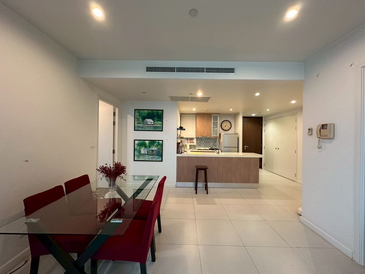 ขายคอนโดวิทยุ ชิดลม หลังสวน : For sale Manhattan Chidlom 120,xxx per sq.m! 2 bedroom fully furnished on high floor near Central Chidlom