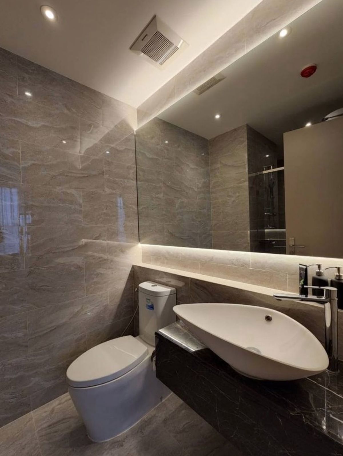 ให้เช่าคอนโดพระราม 9 เพชรบุรีตัดใหม่ RCA : 🔥 HOT For Rent : Ashton Asoke-Rama 9